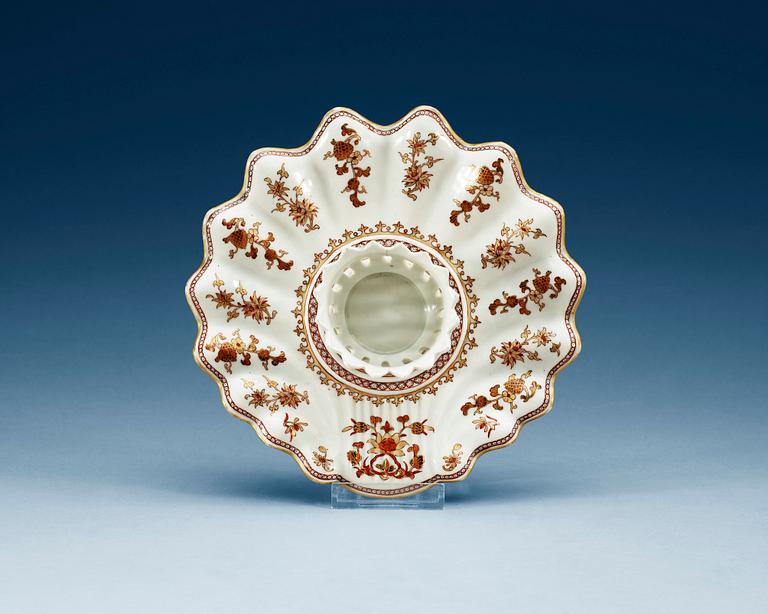 An enamelled trembleuse, presumably Samson.