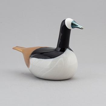 OIVA TOIKKA, glass sculpture, "Valkoposkihanhi", Nuutajärvi Notsjö Pro Arte, Iittala, signed, edition 395/2000.