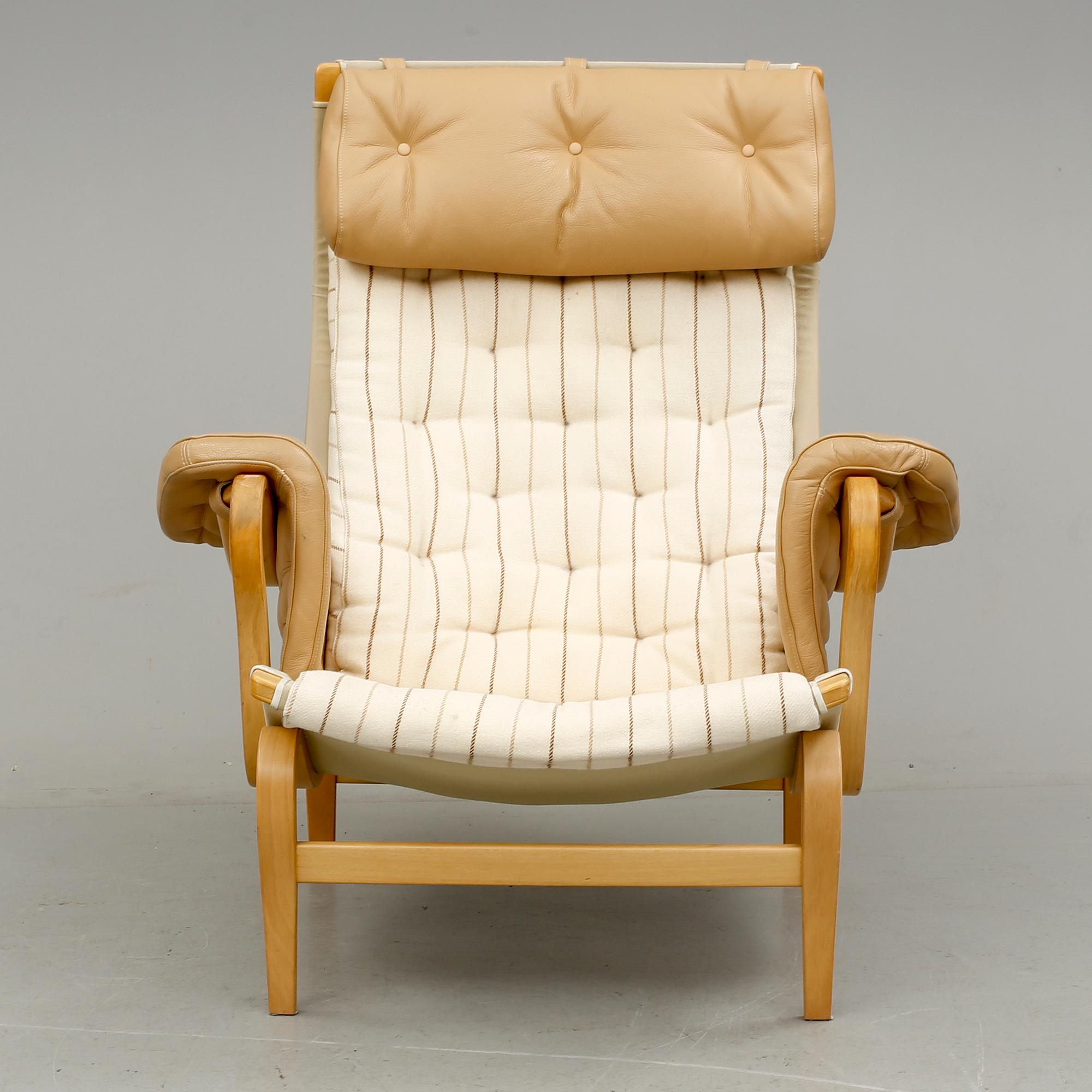 FÅTÖLJ, "Pernilla", Bruno Mathsson, Dux, 1900-talets andra hälft.