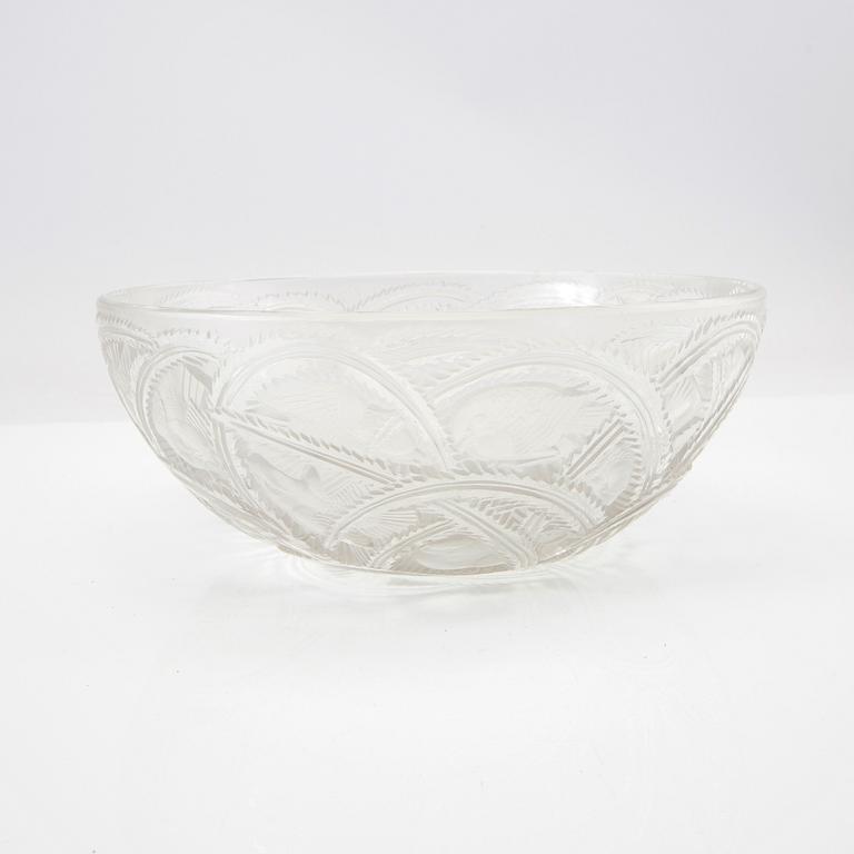 René Lalique, bowl "Pinsons Finches", France, late 20th century.