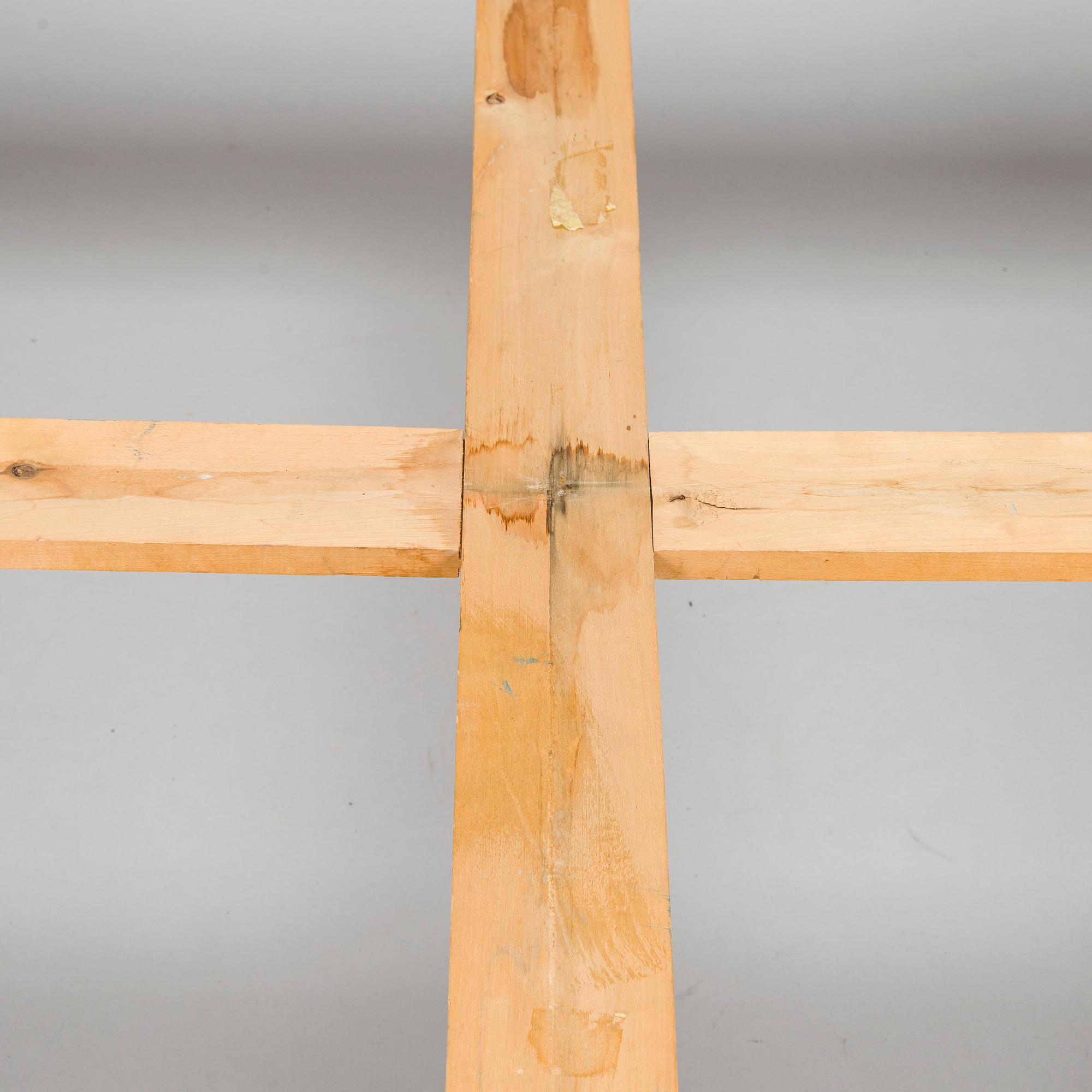 Antti Nurmesniemi, a 1980s coffee table.