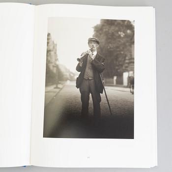 A set of 7 vol, August Sander: People of the 20th 
Century. 1-7. 2002.