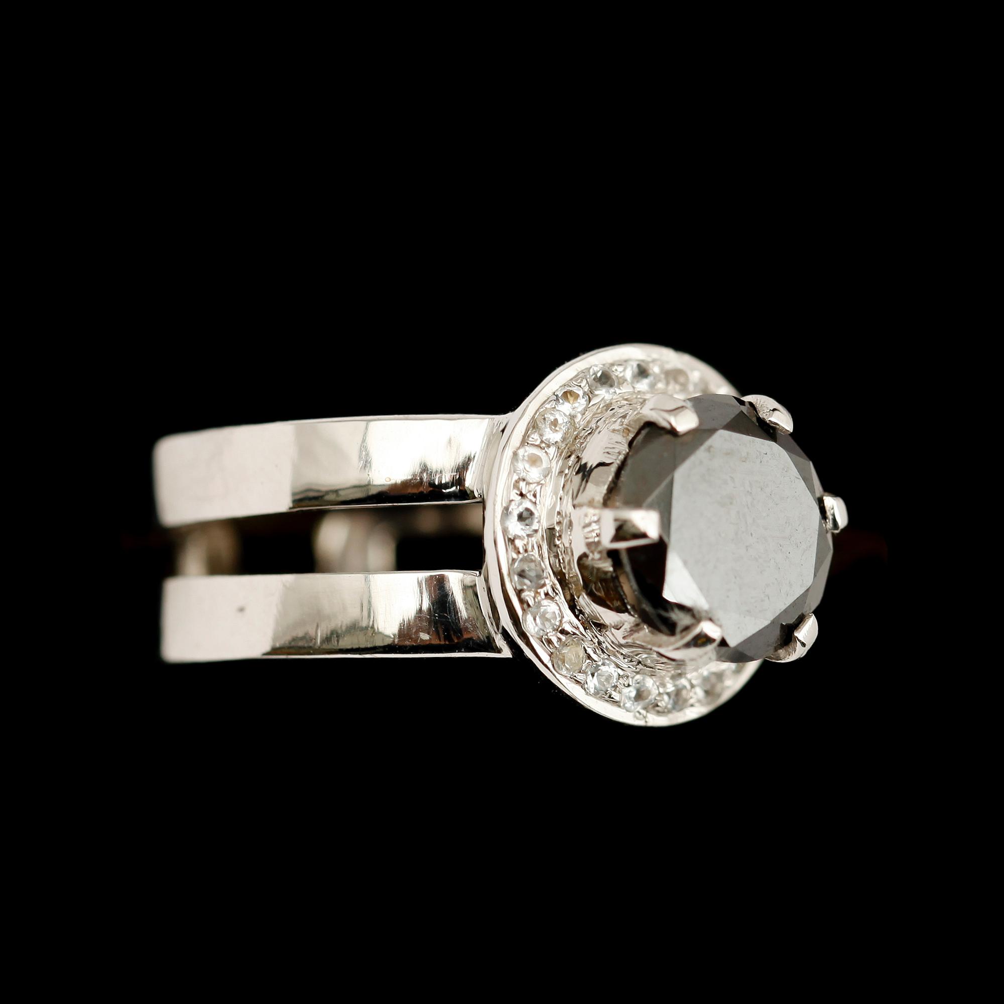 RING, silver, svart diamant 2.00 ct.