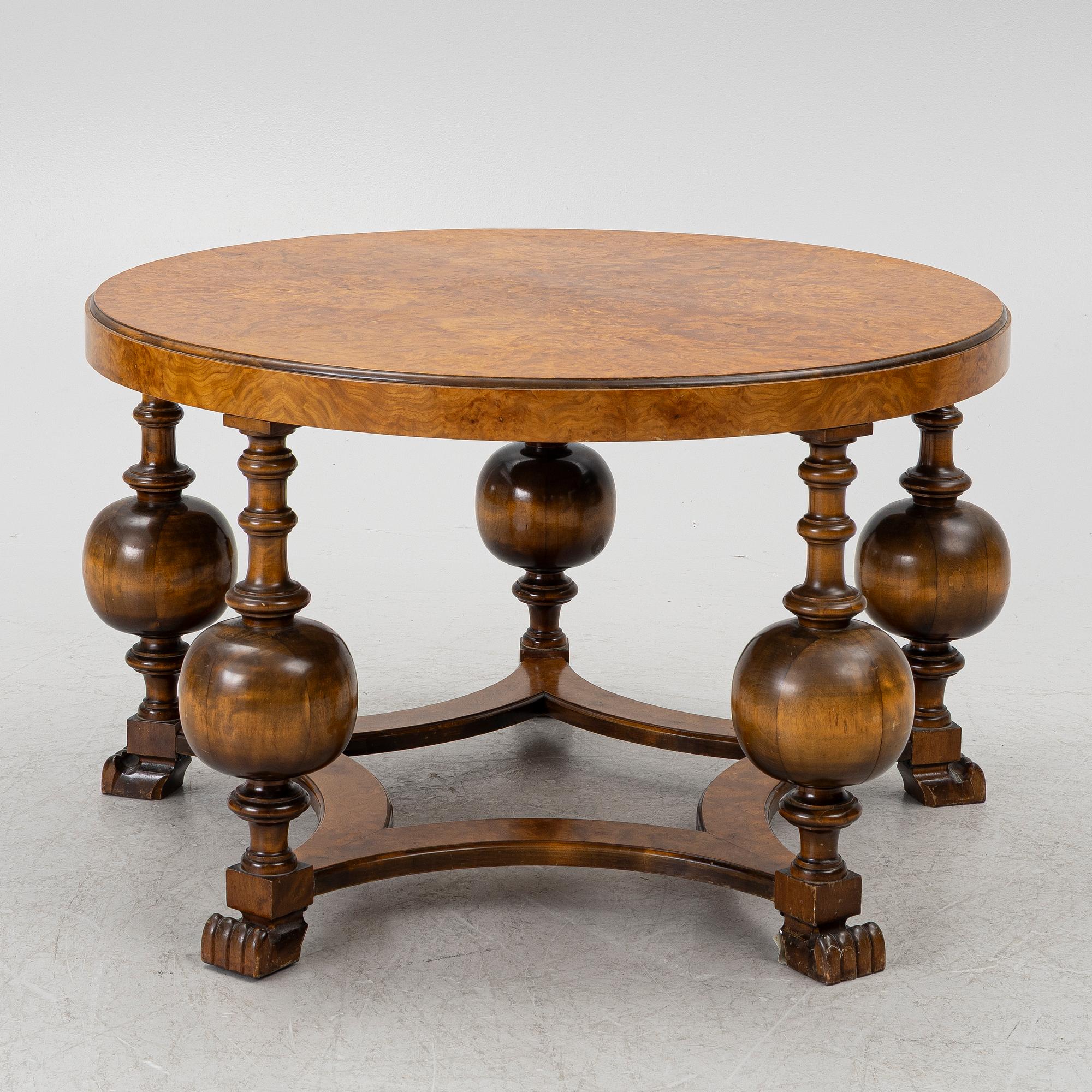 Coffee table, Swedish Modern, first half of the 20th century.