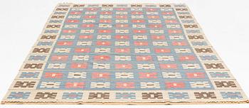 A carpet, flat weave, ca 340 x 223 cm, Sweden, the 1950s.