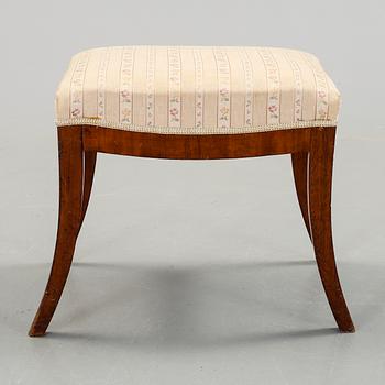 TABURETT, Karl Johan, 1800-talets första hälft.