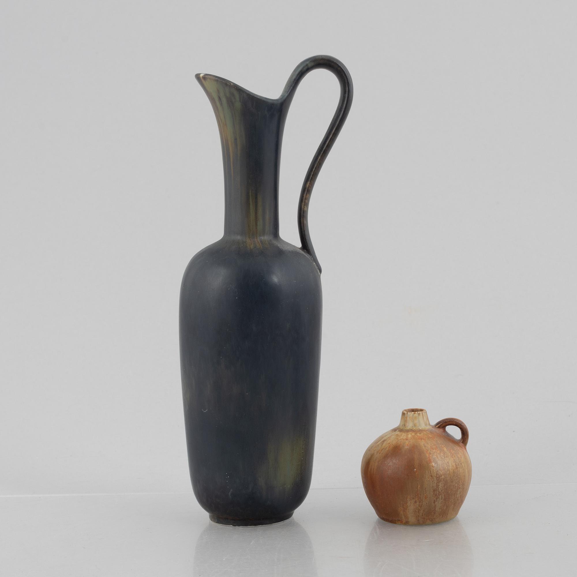 Gunnar Nylund, five pieces of stoneware, Rörstrand, Sweden.