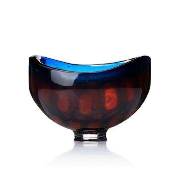 8. Sven Palmqvist, a "Ravenna" glass bowl, Orrefors 1952.