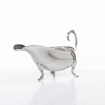 William Hutton & Sons Ltd, cream jug, silver, Birmingham, England 1901.