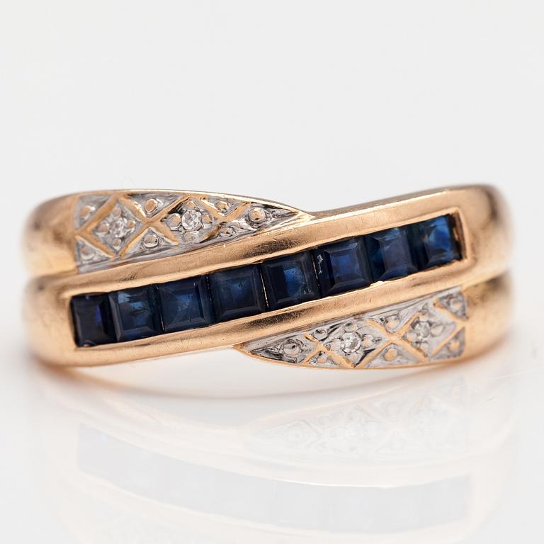 A 14K gold ring and earrings with sapphires and diamonds ca. 0.02 ct in total. Timanttiset, Helsinki 1999.