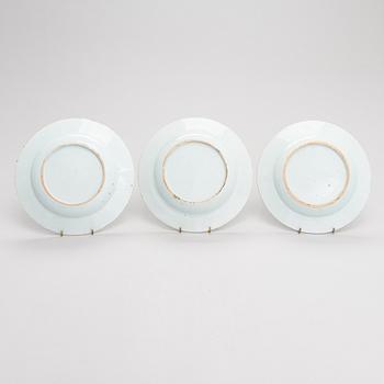 A set of six Chinese porcelain dishes, 18th century.