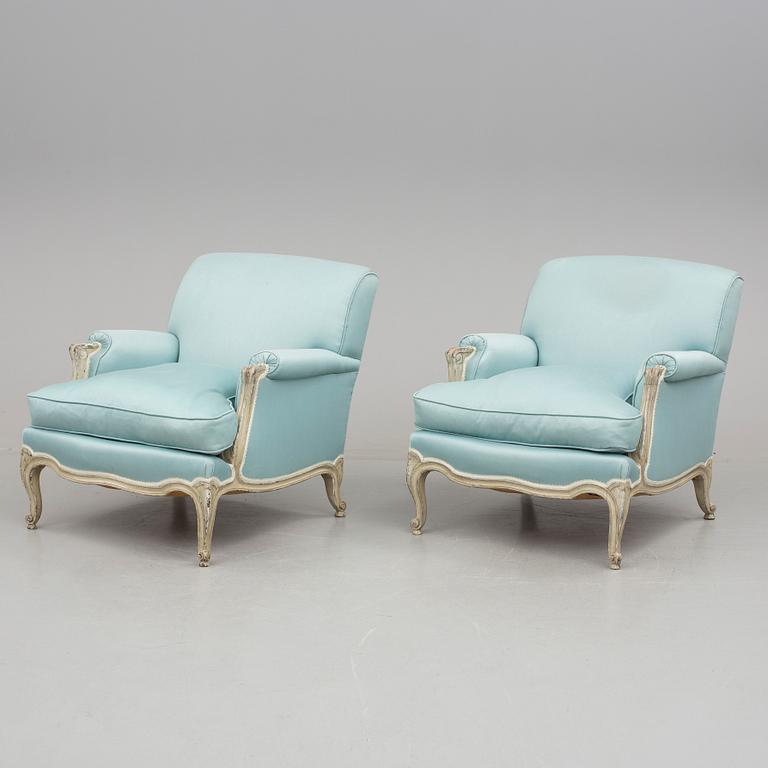 SOFFA OCH FÅTÖLJER, ett par. Rokokostil, 1900-talets andra hälft.