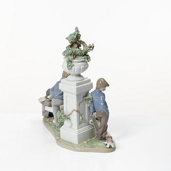 Lladró, figurine, "Puppy dog tails", Spain.