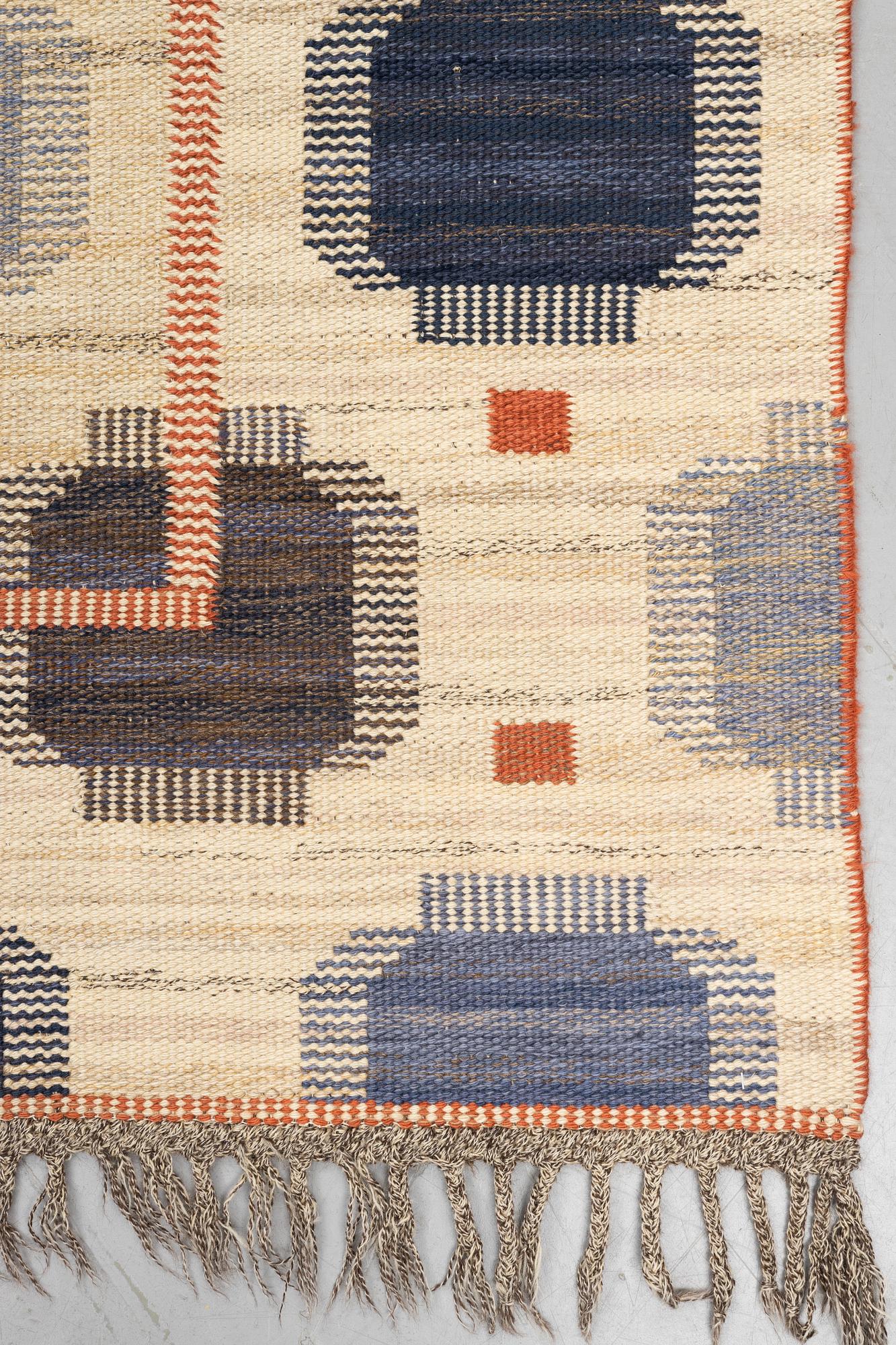 Märta Måås-Fjetterström, a carpet, "Blåplump", flat weave, ca 291 x 201 cm, signed AB MMF.