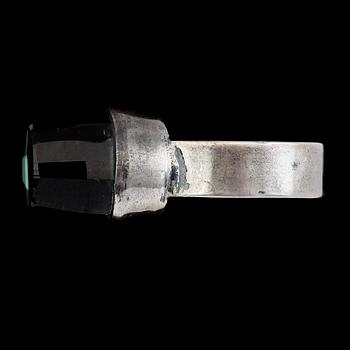 RING, silver och fasettslipad sten, 1900-talets andra hälft. Total vikt ca 7 g.