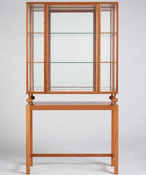 Josef Frank, a mahogany showcase cabinet model "2077", Firma Svenskt Tenn, Sweden.