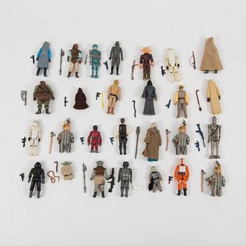 A lot of 61 Star Wars action figures by Kenner 1970/80s.