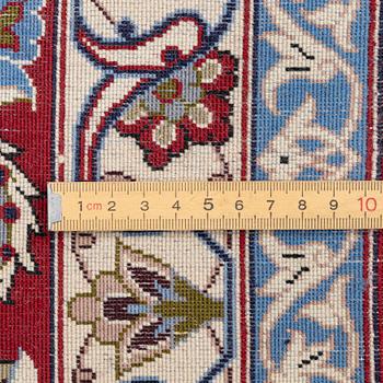 An oriental carpet, c. 310 x 200 cm.