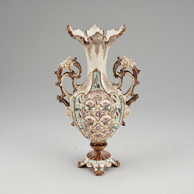 URNA, Majolika, trol England sent 1800-tal.