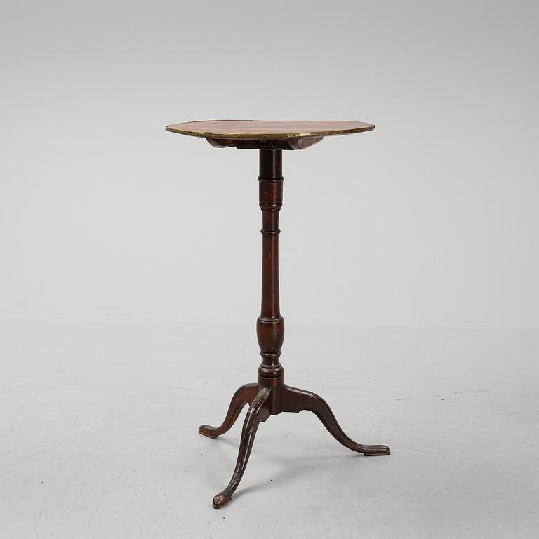 Fällbord, av Anders Lundelius (mästare i Stockholm 1778-1823). Signerat.