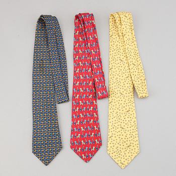 Hermès, three silk ties.