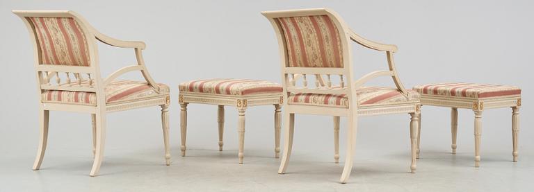 KARMSTOLAR SAMT FOTPALLAR, två par, Gustaviansk stil, omkring sekelskiftet 1900.