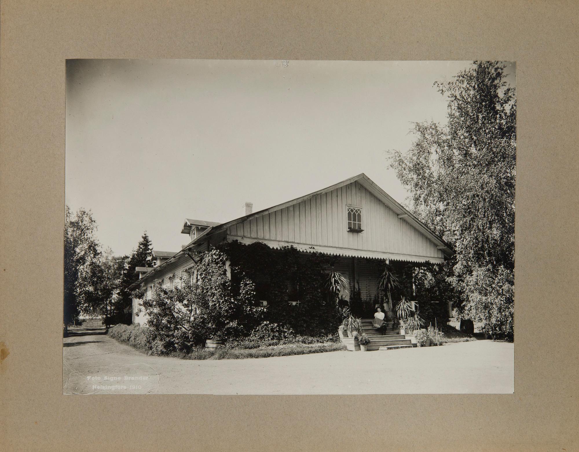 Signe Brander, eleven photographs, mounted on cardboard. First quarter of the 20th century.