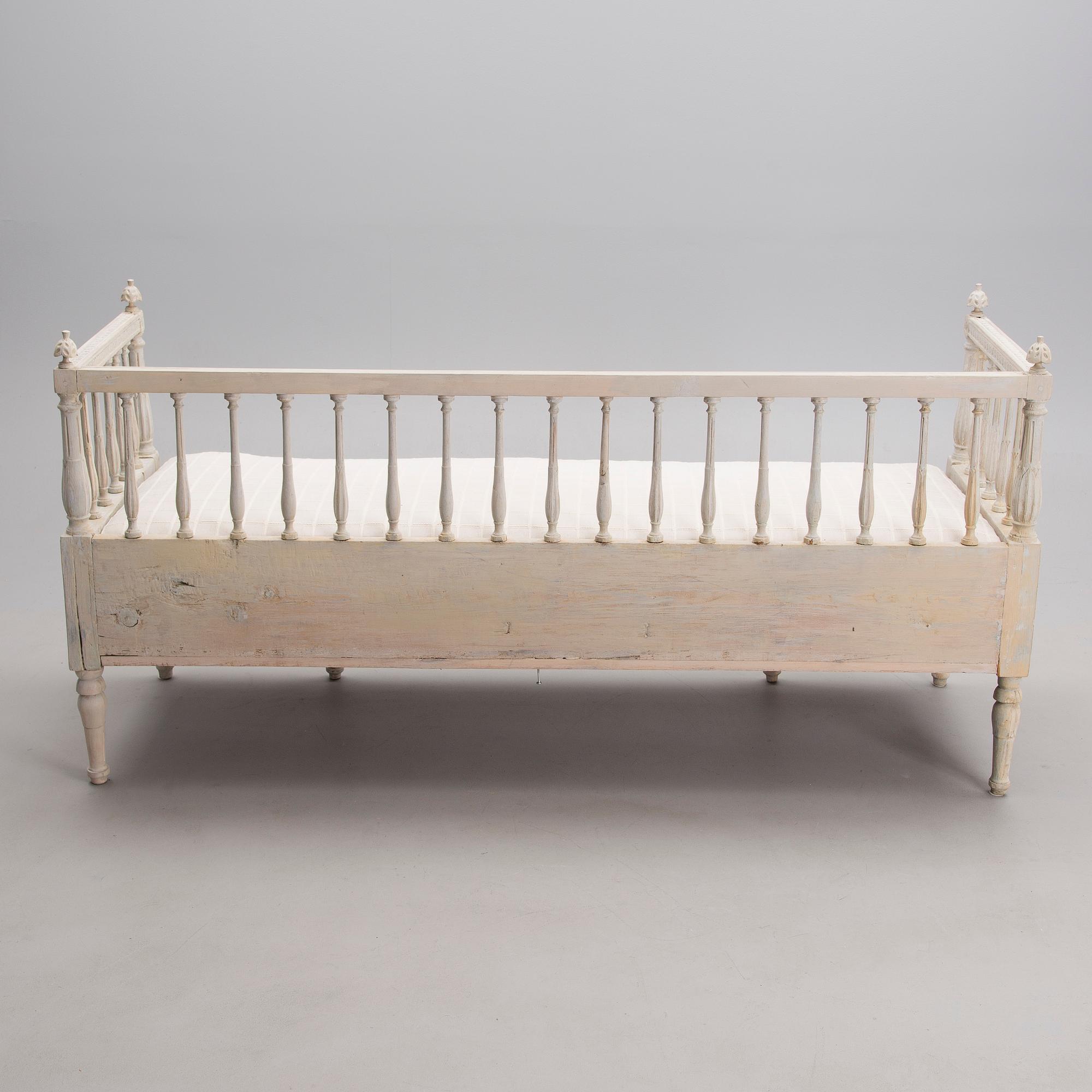 SOFFA, gustaviansk, omkring 1800.