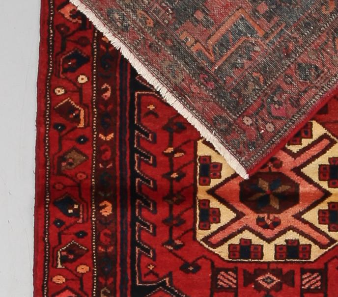 MATTA, galleri, Hamadan, ca 288 x 106 cm.