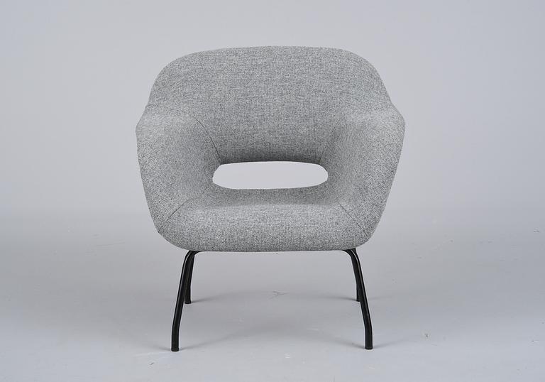 Ilmari Tapiovaara, AN ARMCHAIR.