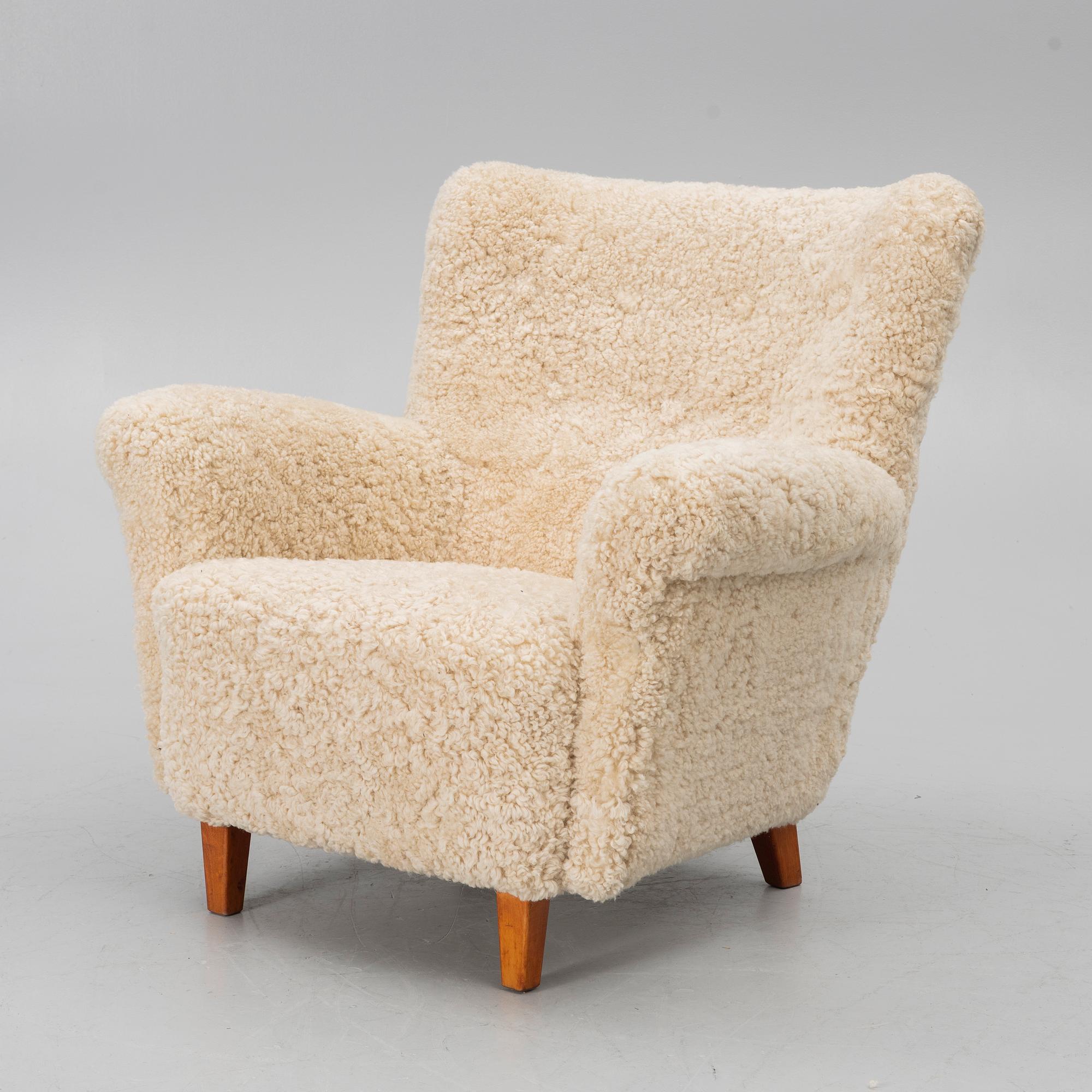 Armchair, first half of the 20th century.