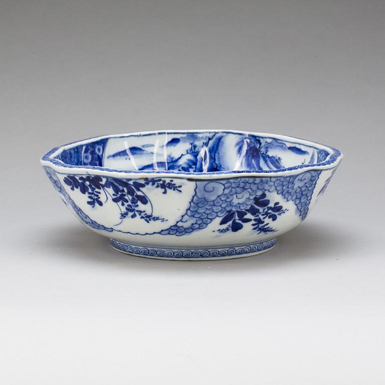 SKÅL, porslin. Japan, 1800-talets slut.