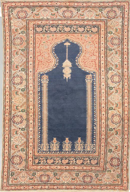 MATTA, semiantik, Turkisk Kayseri, ca 174x116 cm.