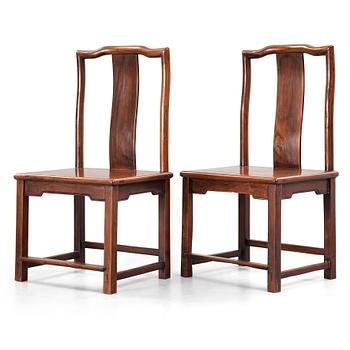 540. A pair of chairs, presumably Huanghuali, 17/18th Century.