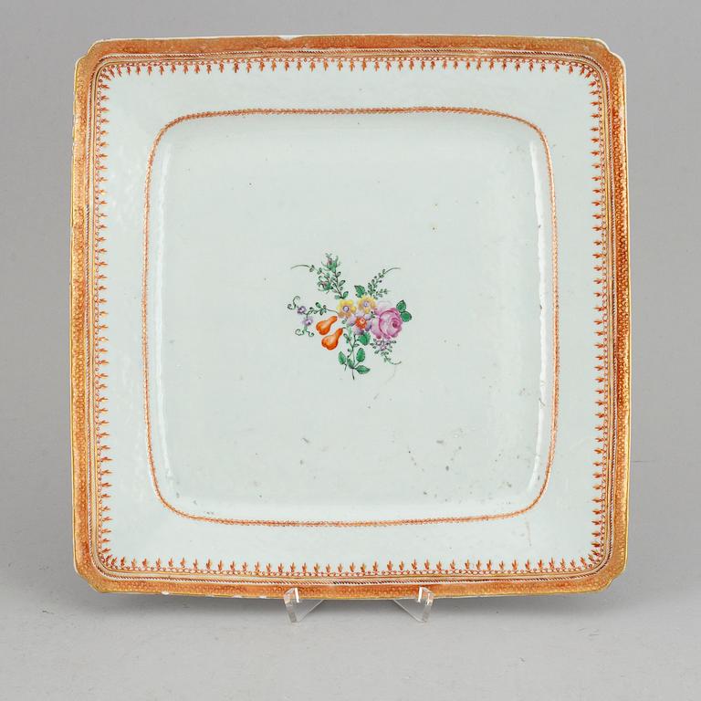 A famile rose export porcelain squared serving dish, Qing dynasty, Qianlong (1736-95).
