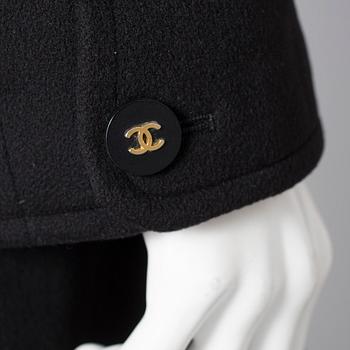 A cashmere Chanel Boutique coat, French size 38.
