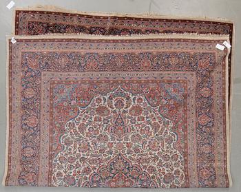 MATTA, semiantik Keshan. Ca 370x254 cm.
