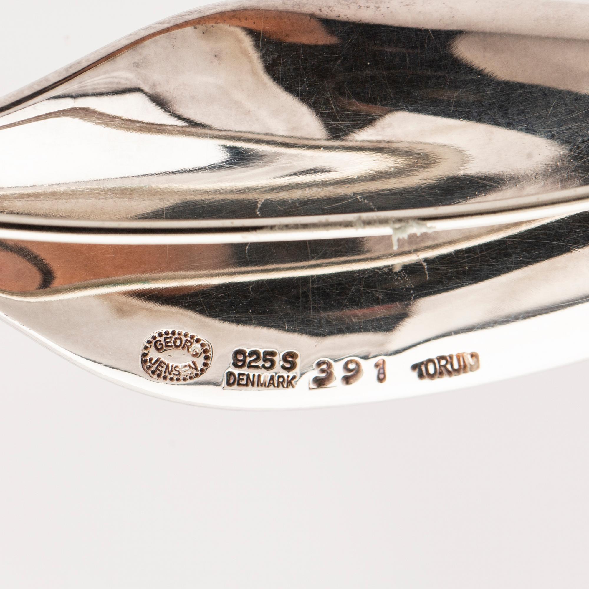 Vivianna Torun Bülow-Hübe, brosch, silver, Goerg Jensen, Danmark.
