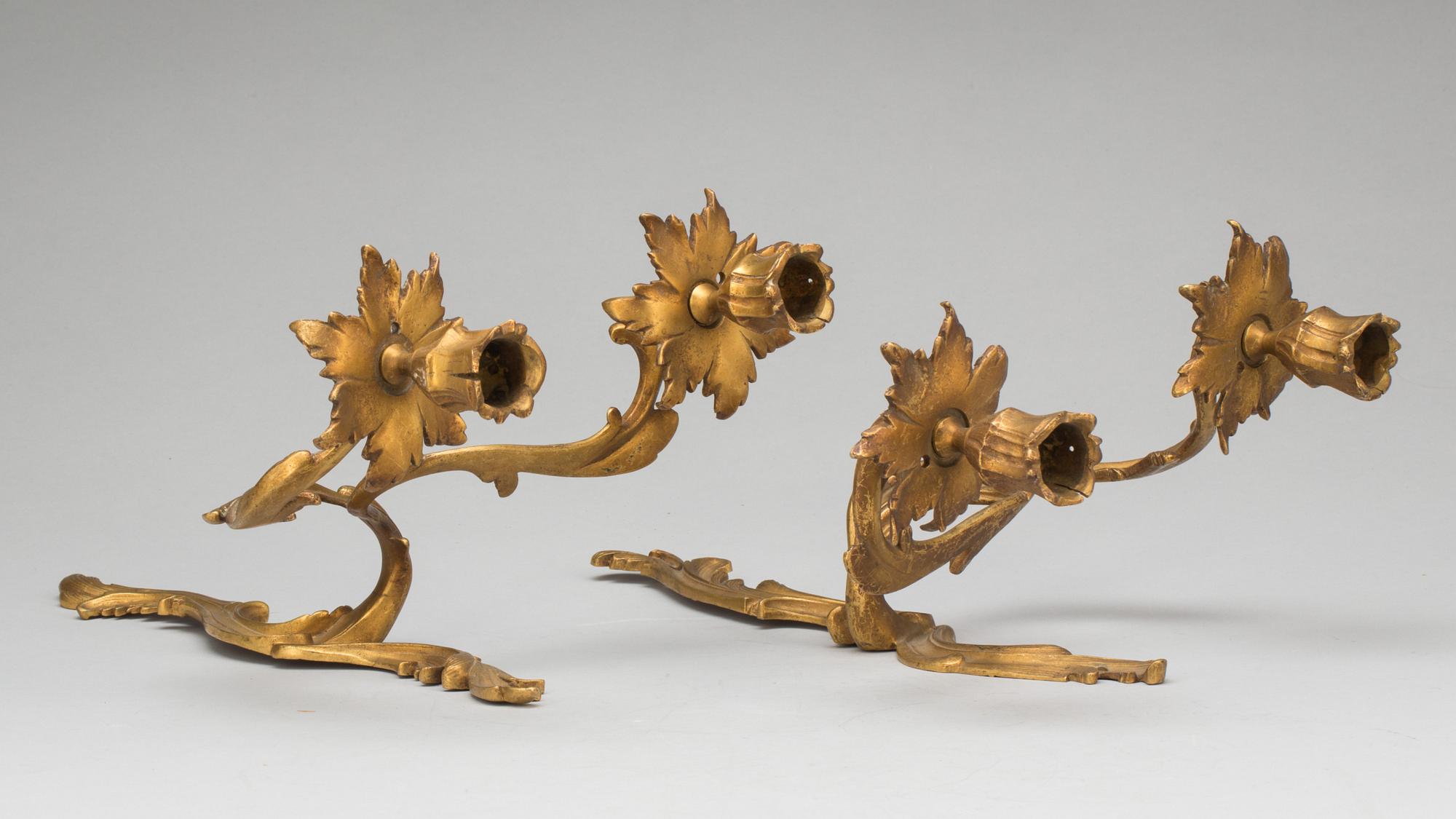 VÄGGLAMPETTER, ett par, brons, rokokostil, 18/1900-tal.