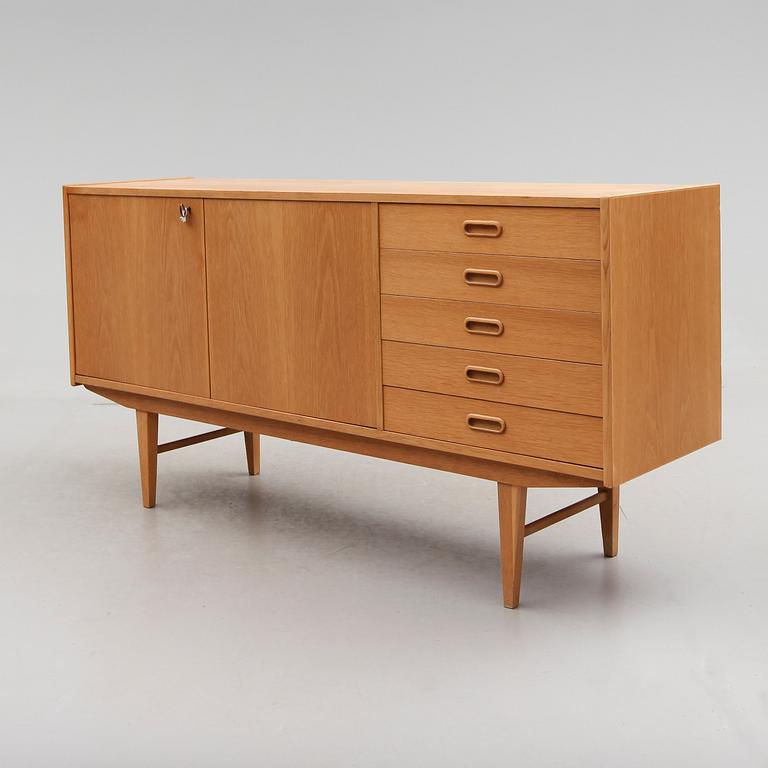 SIDEBOARD, 1900-talets andra hälft.