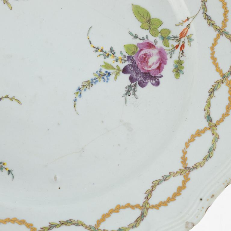 Tallrik, porslin, Kina, Qingdynastin, 1700-tal.