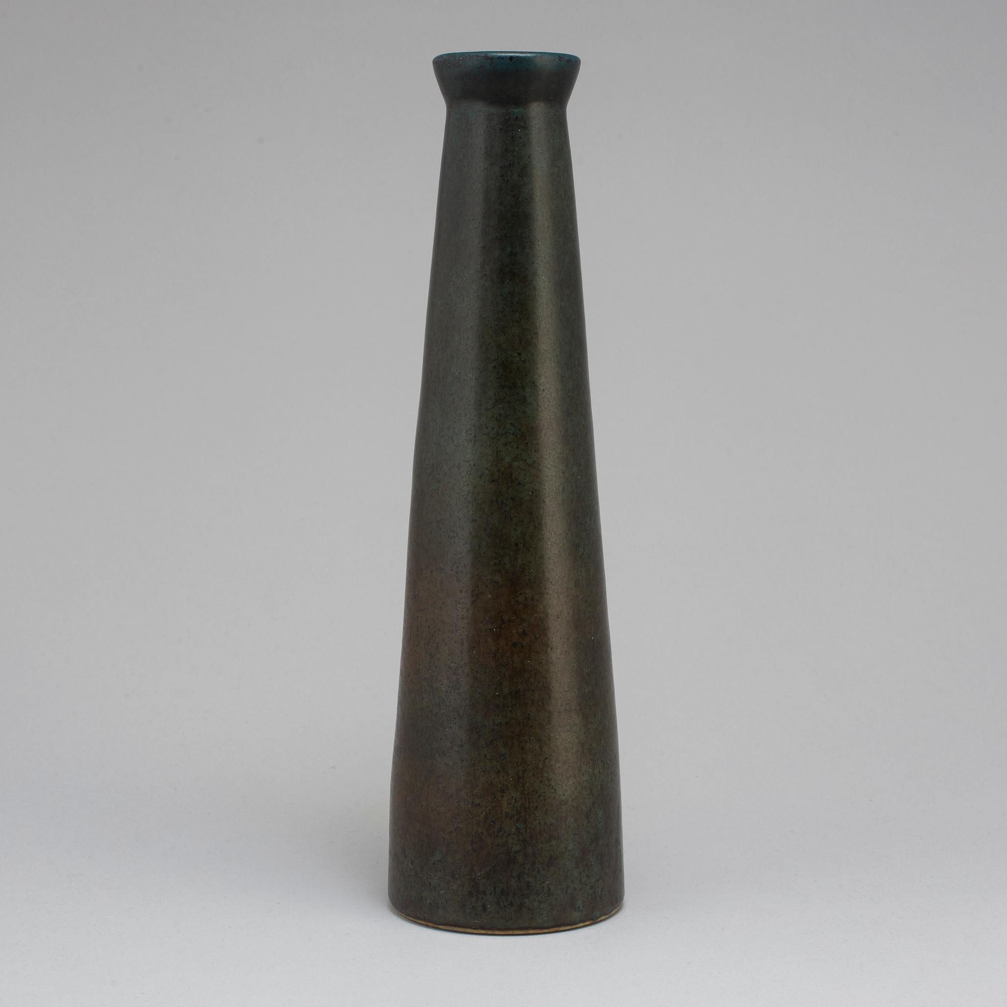 CARL-HARRY STÅLHANE, a unique stoneware vase, Rörstrand 1961.
