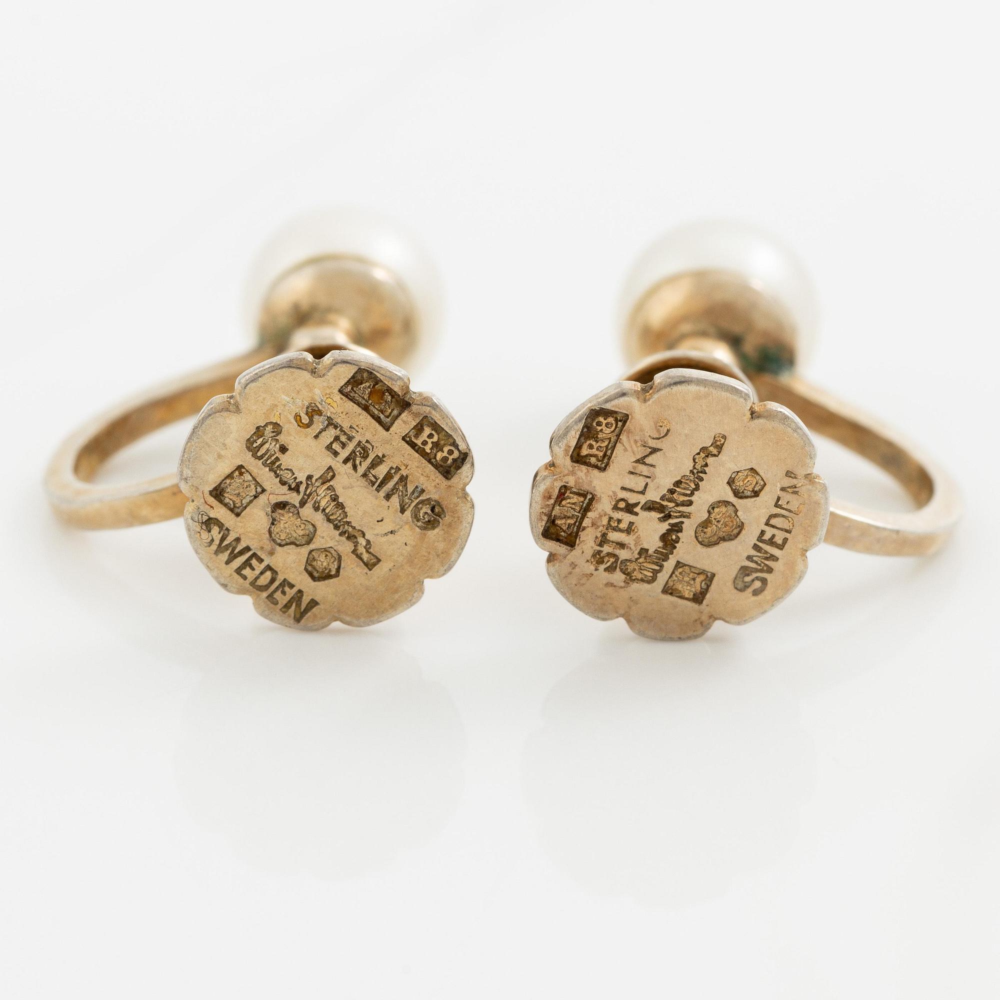 Wiwen Nilsson, a pair of earrings, gilded silver with pearls, Lund 1943.