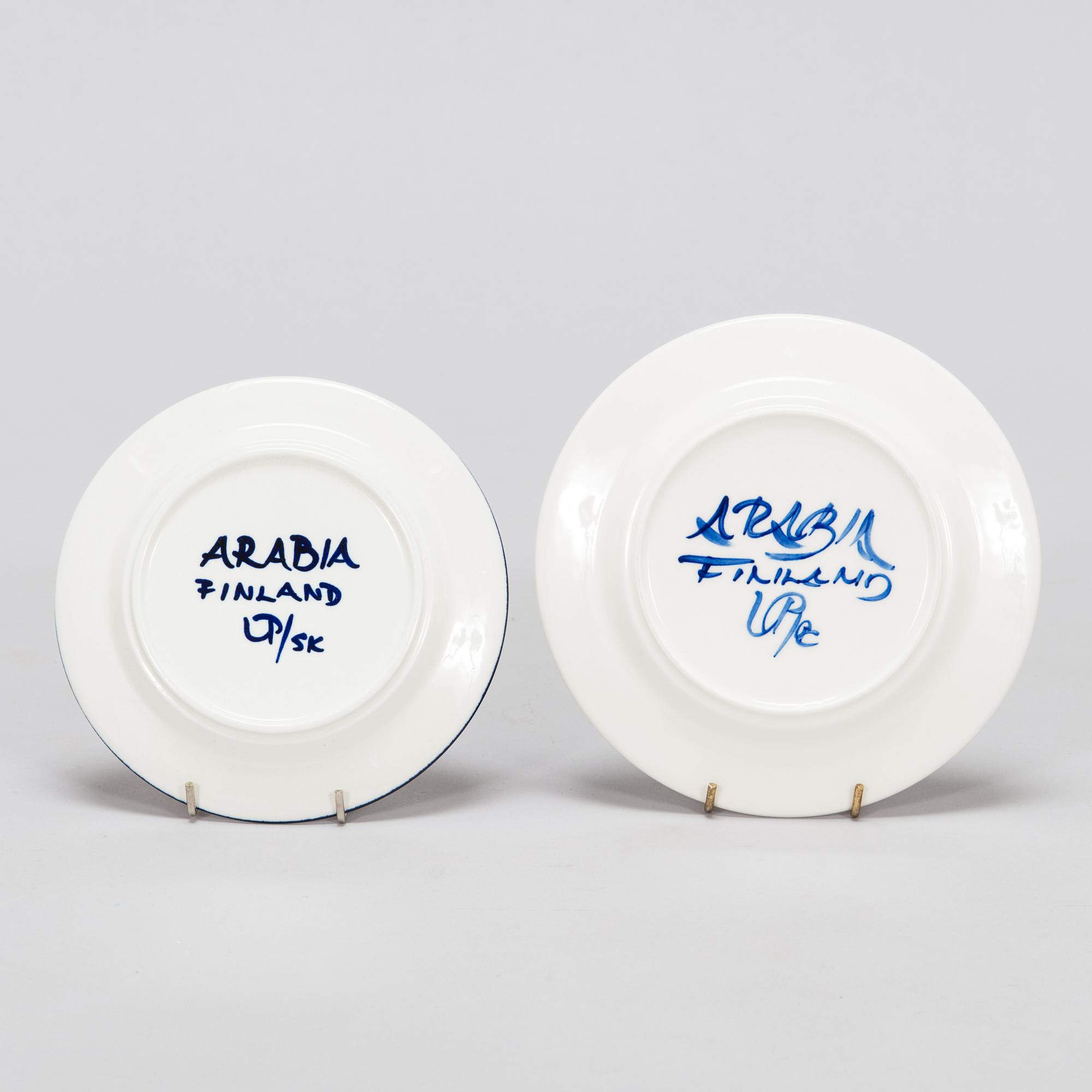 Ulla Procopé, a 46-piece set of 'Valencia' porcelain dinnerware for Arabia.