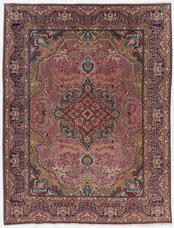 Carpet. Tabriz, approx. 320 x 250 cm.