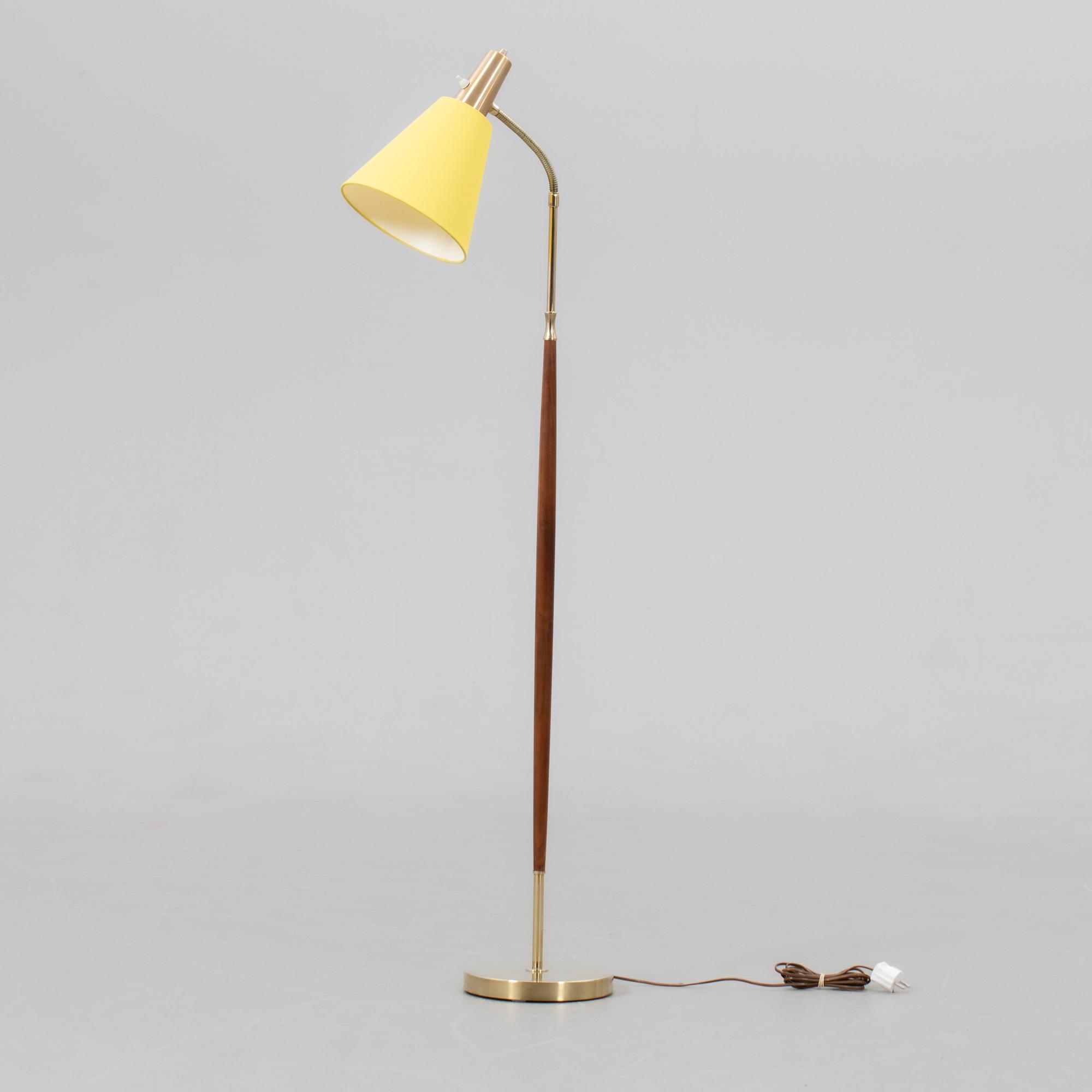 Golvlampa, modell 143, AB Armaturhantverk, Göteborg, 1900-talets mitt.