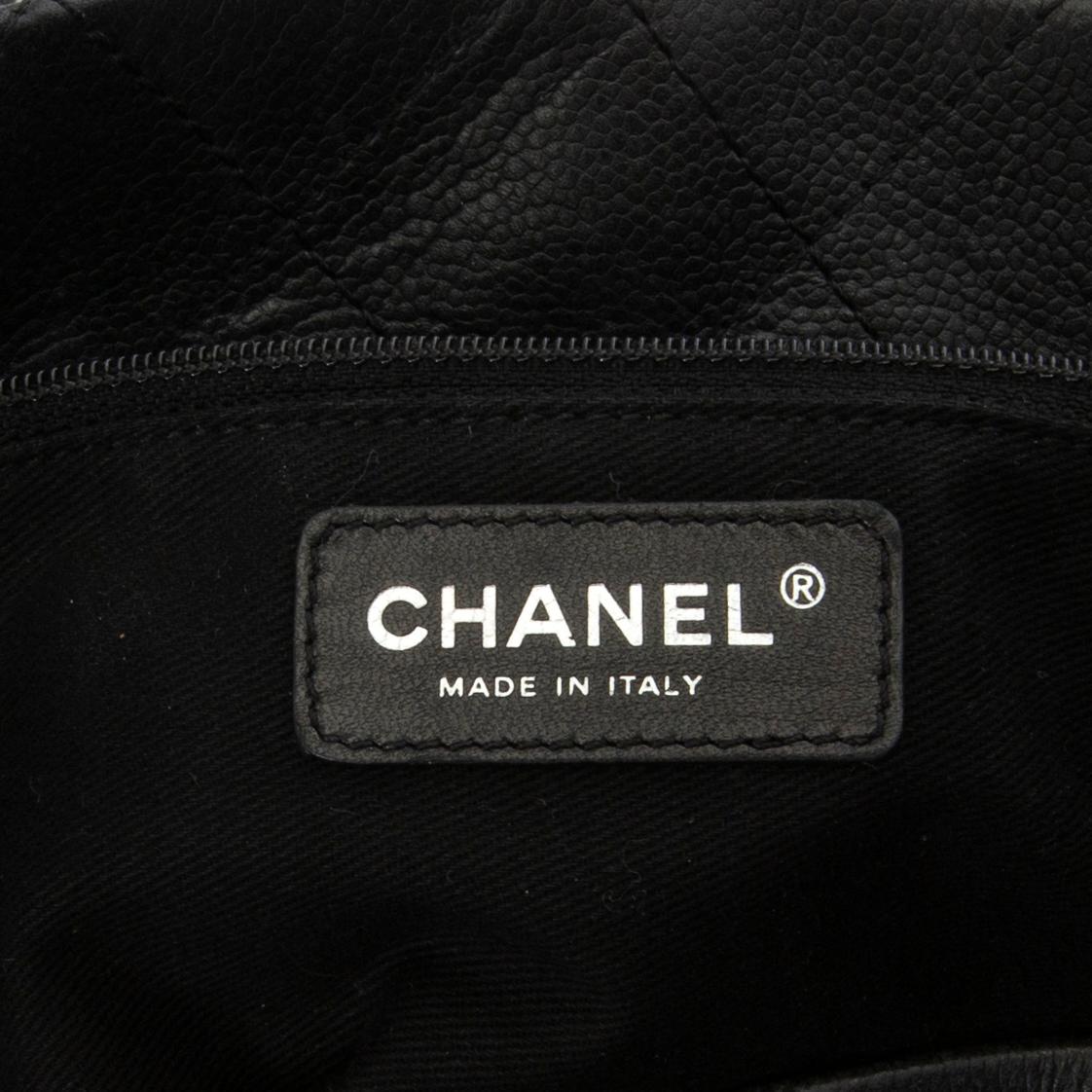 Chanel,.