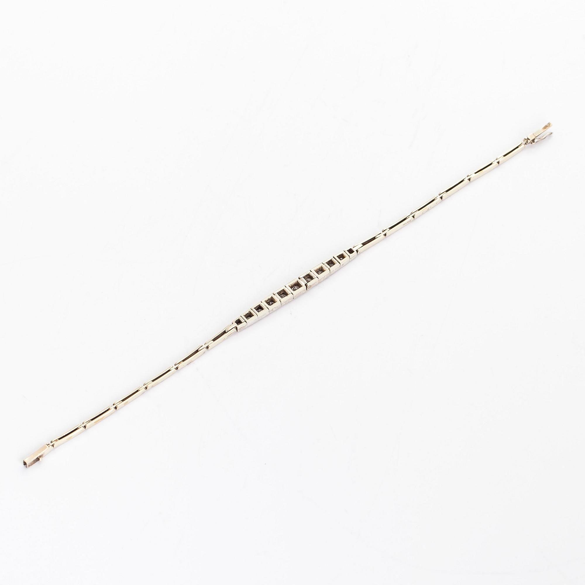 A ca 14K gold/silver bracelet, with diamonds total approx 0.92 ct, Moscow 1927-46.