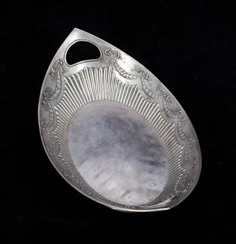 SKÅL, silver, Koch & Bergfeld, Bremen, Tyskland, omkring 1900. Tot vikt ca 549 gram.