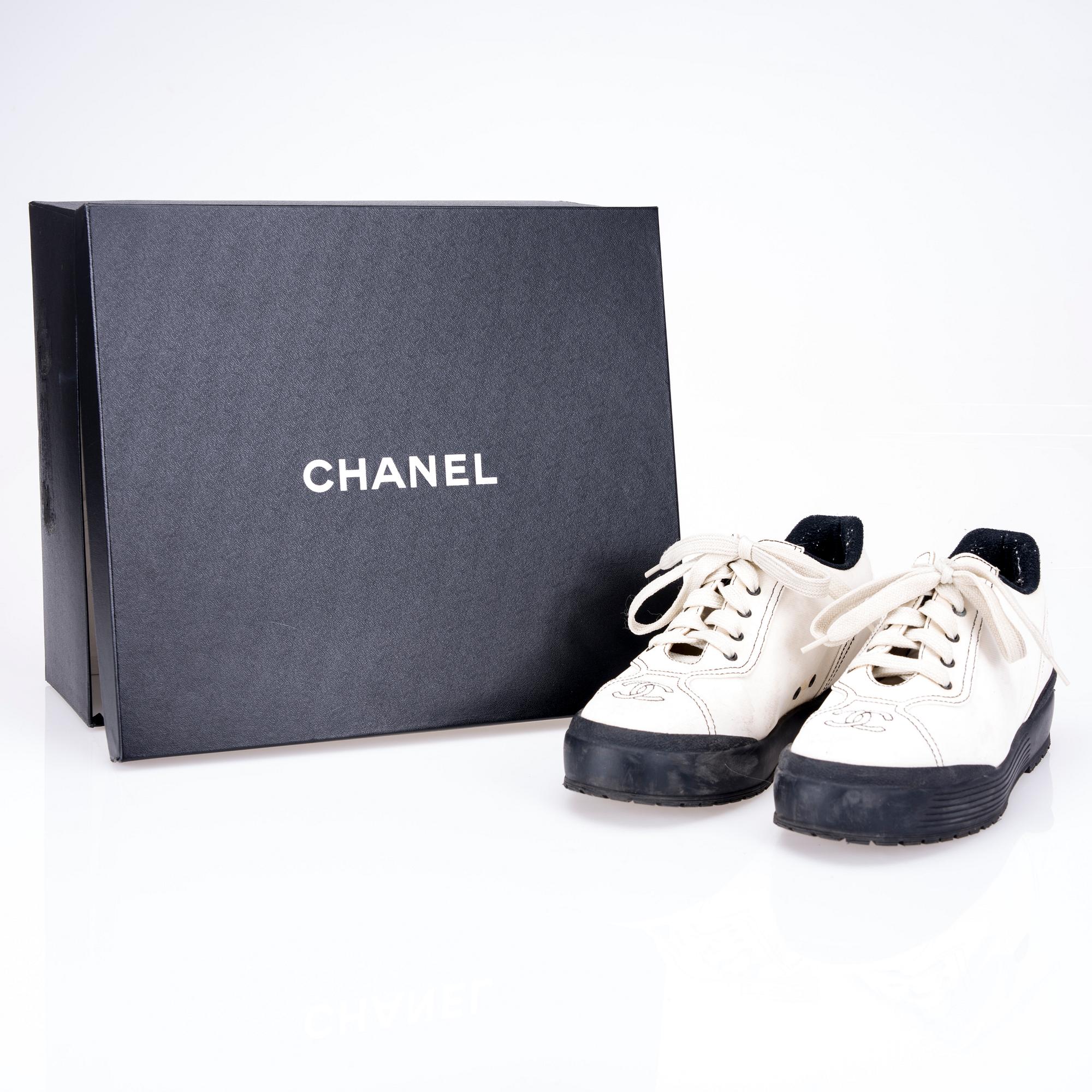 SKOR, Chanel.